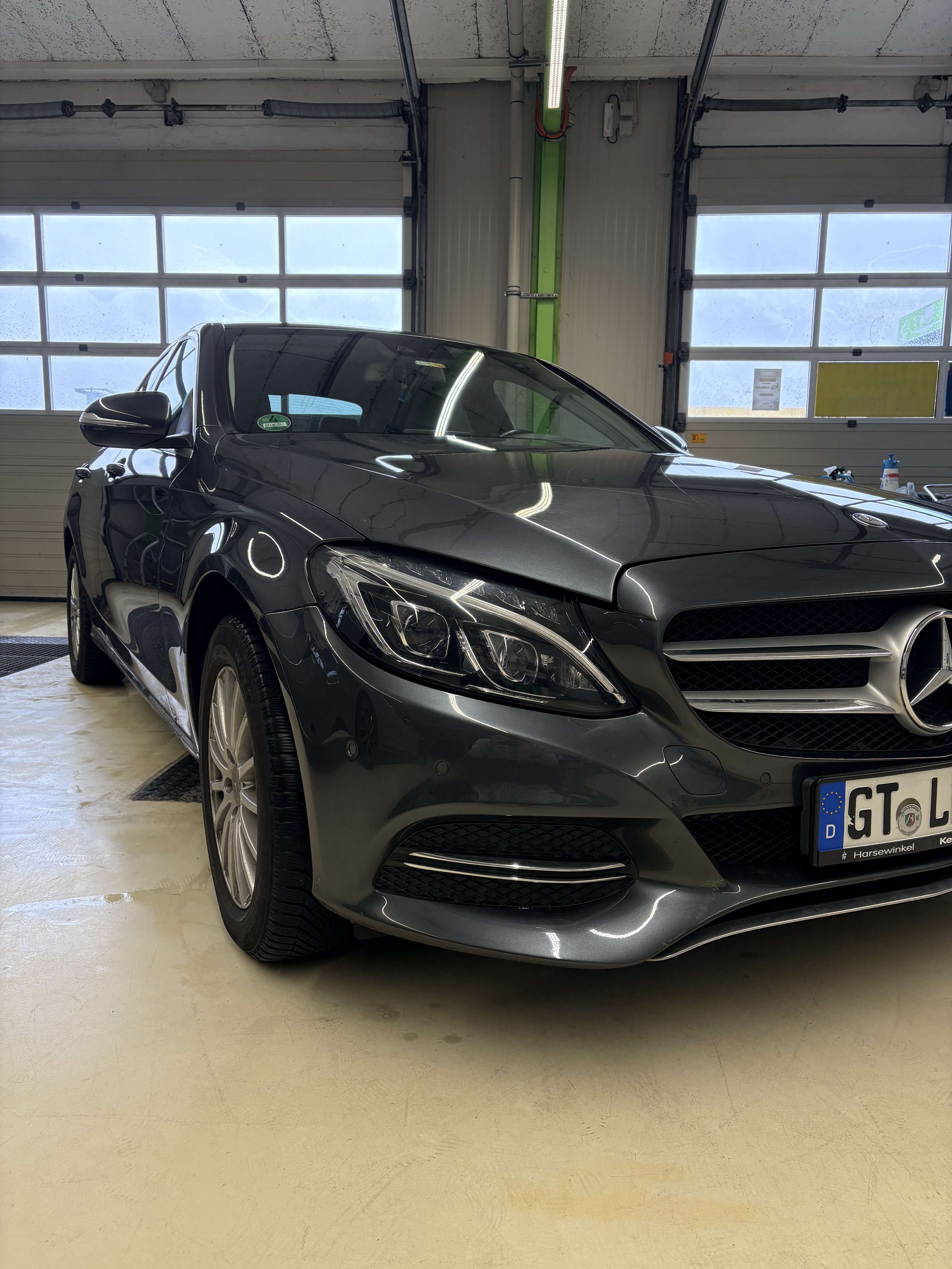 Second hand Mercedes Benz C-Class 