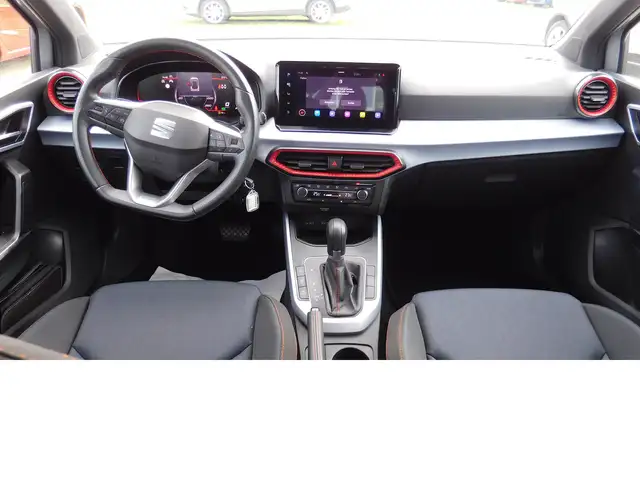 Seat Arona view 9