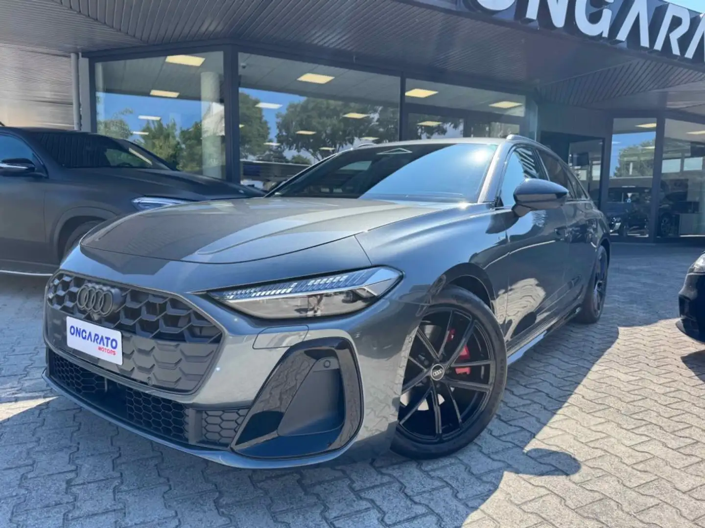 Audi A5 Avant TDI 150 kW S tronic MHEV+ S Line edition Grigio - 2