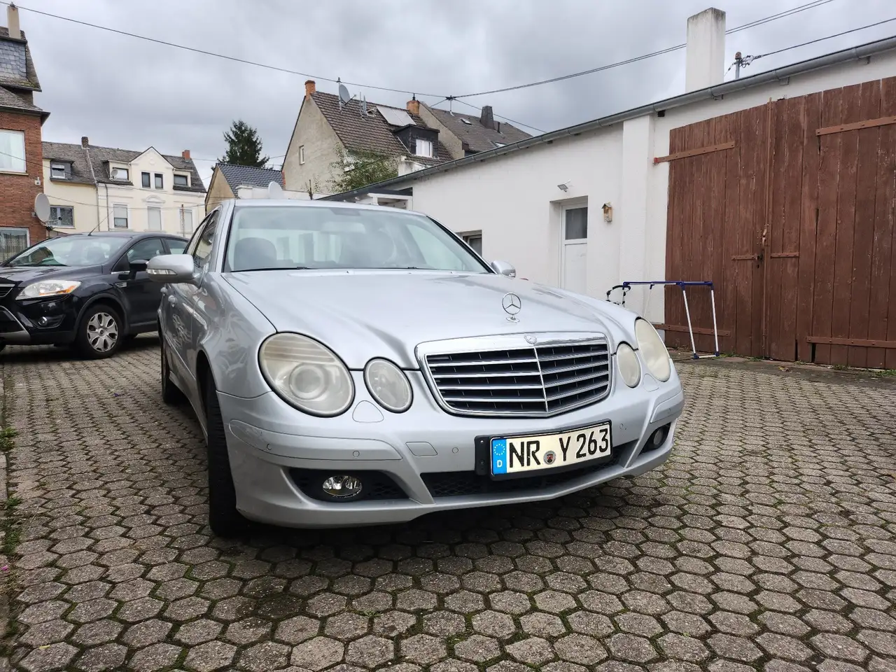 Mercedes-Benz E 280