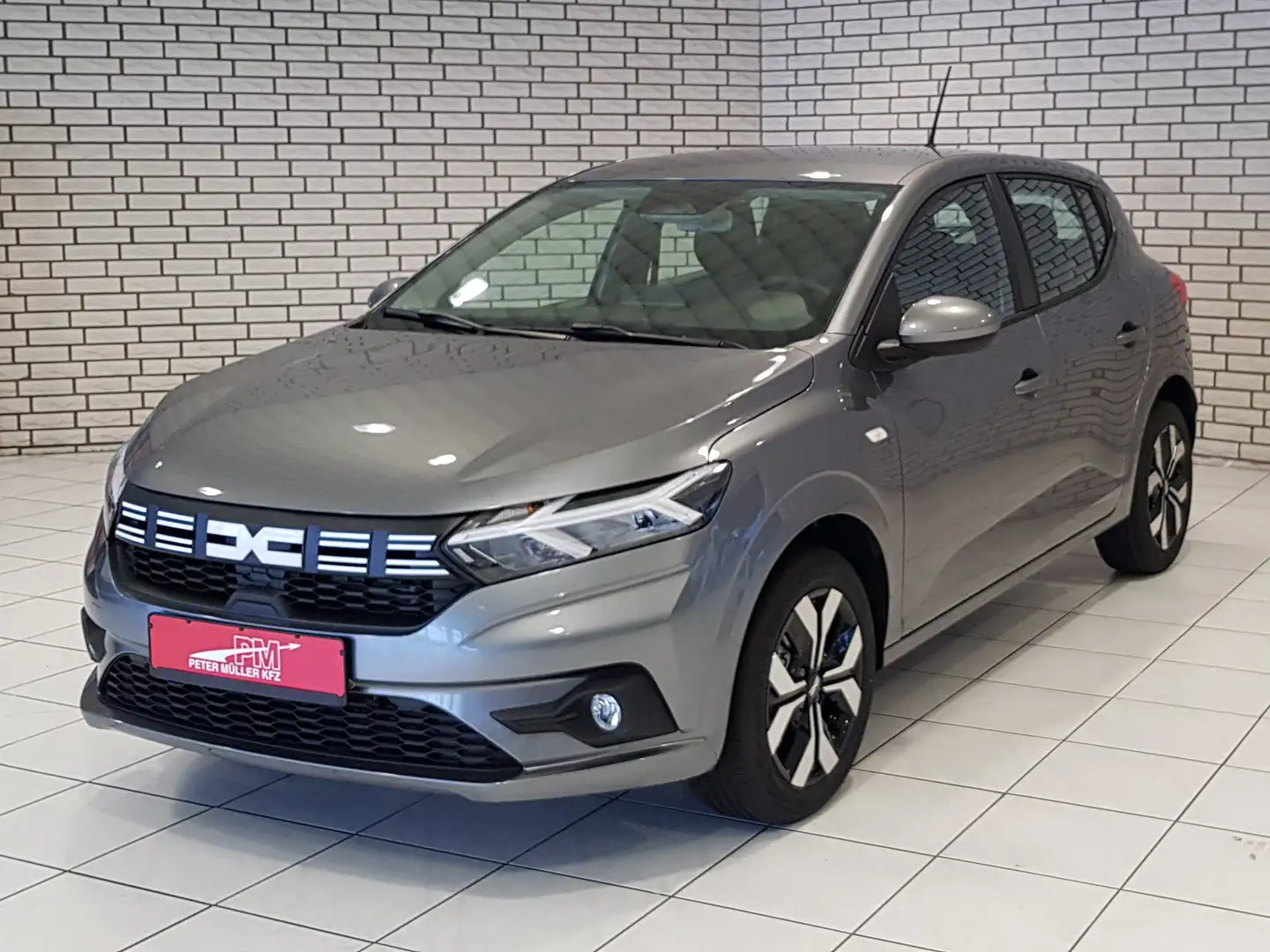 Dacia Sandero TCe 90 Expression CVT (Automatik) Šedá - 2