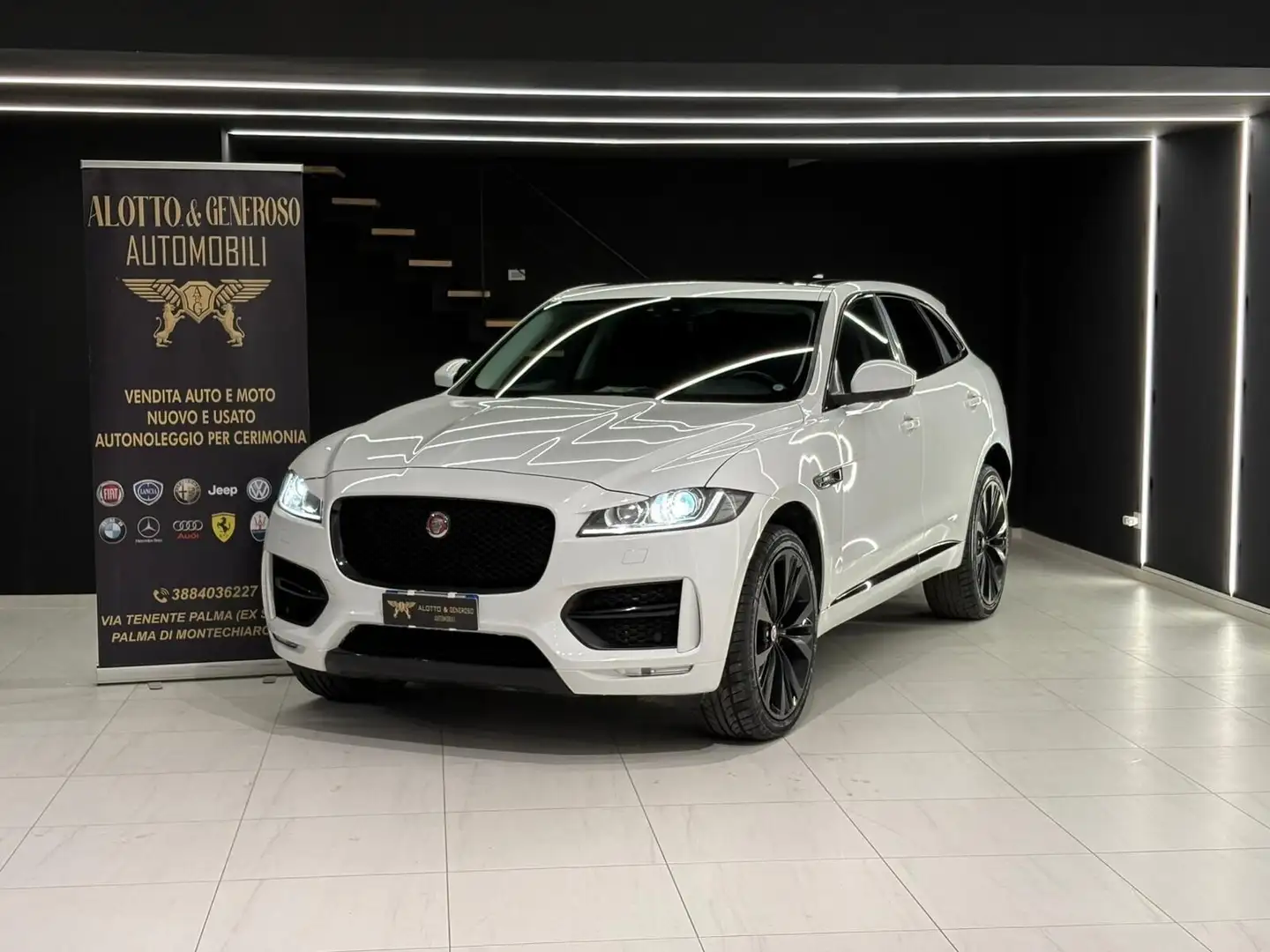 Jaguar F-Pace F-Pace 3.0 D V6 300 CV AWD aut. R-Sport Blanco - 1