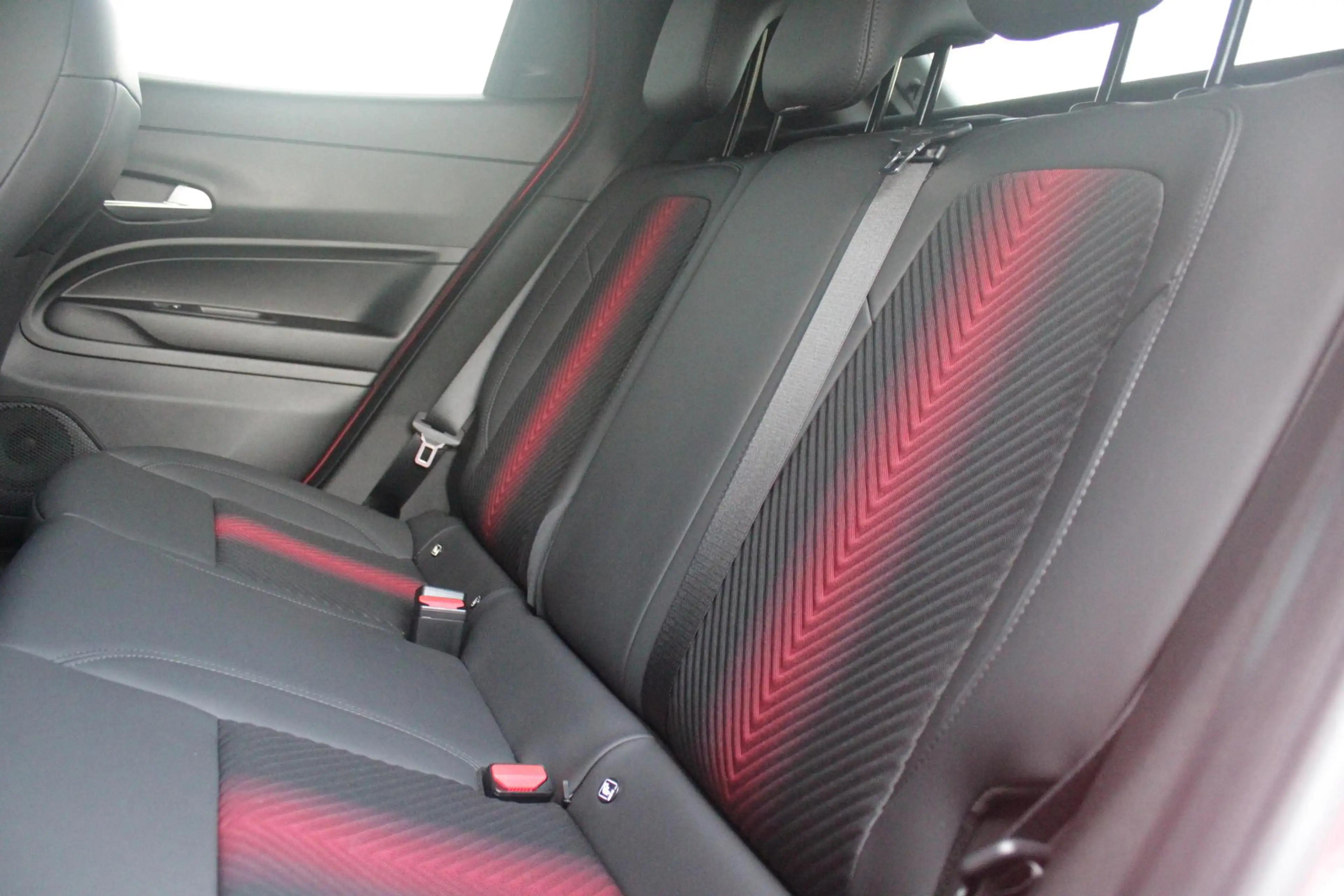 Alfa Romeo Junior 1.2 145PK AUTOMAAT Hybrid IBRIDA TI | PACK TECH LI — photo 8