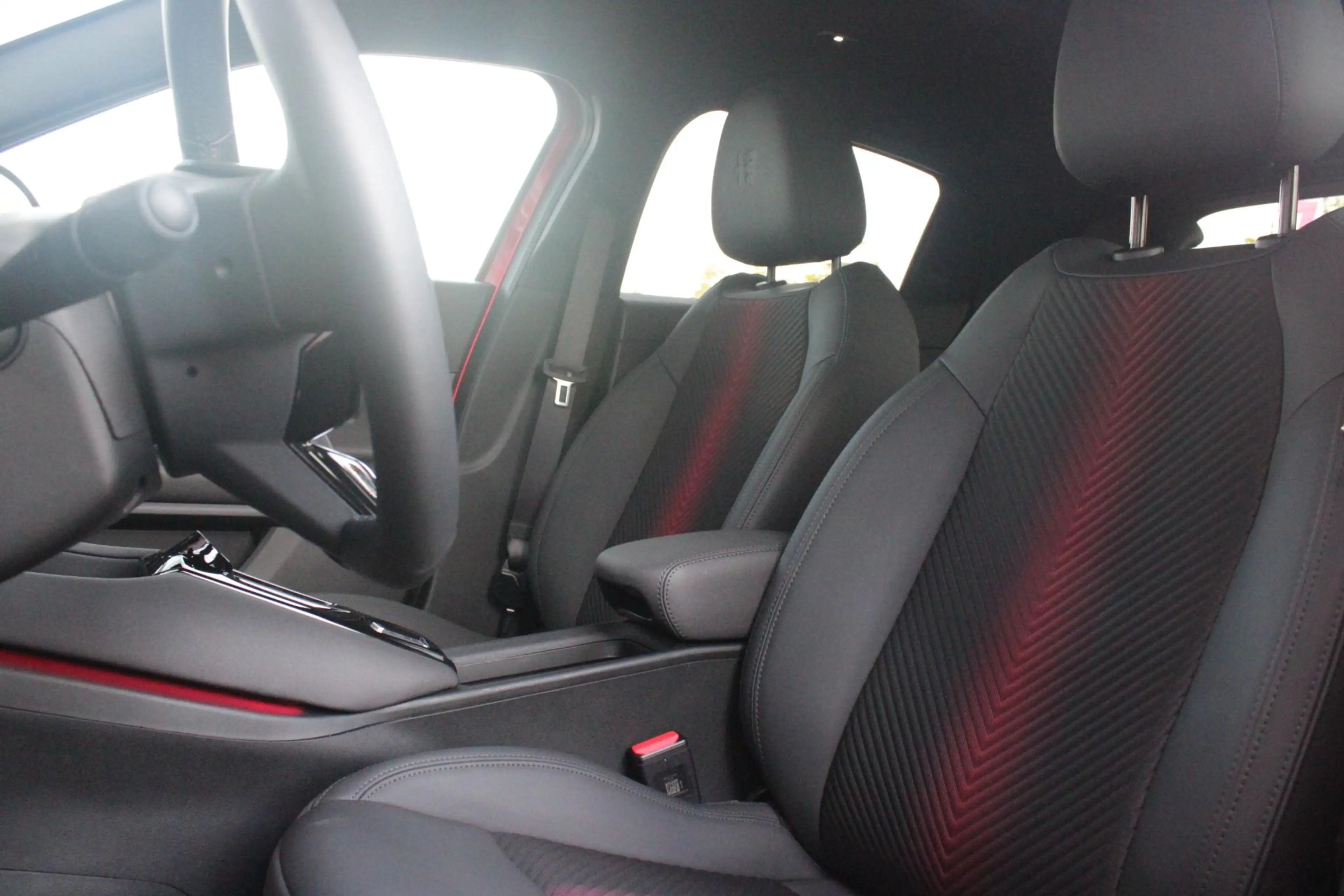 Alfa Romeo Junior 1.2 145PK AUTOMAAT Hybrid IBRIDA TI | PACK TECH LI — photo 2