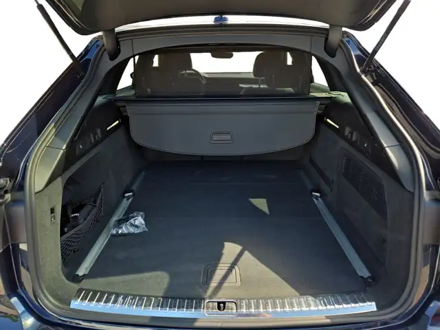 Audi A6 view 14