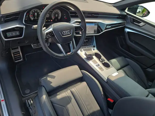 Audi A6 view 4