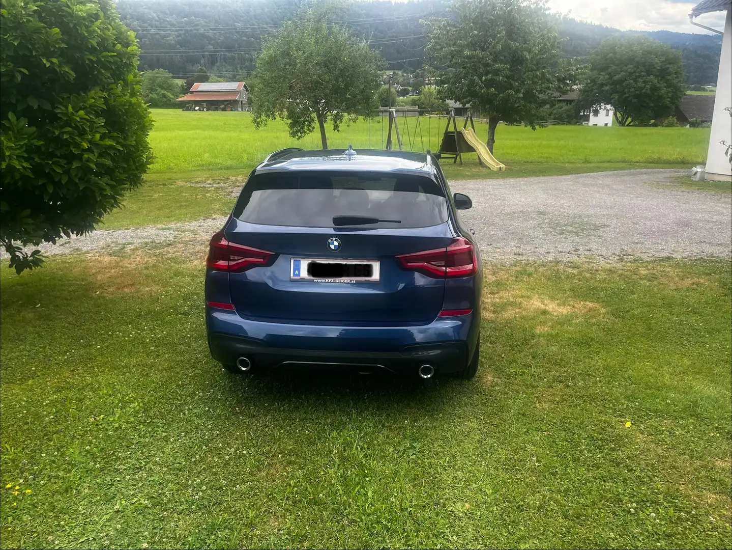 BMW X3 X3 xDrive 20d Sportpaket, Lederausstattung, Anhängerkupplung incl. Alu Winterkompletträder Blau - 2