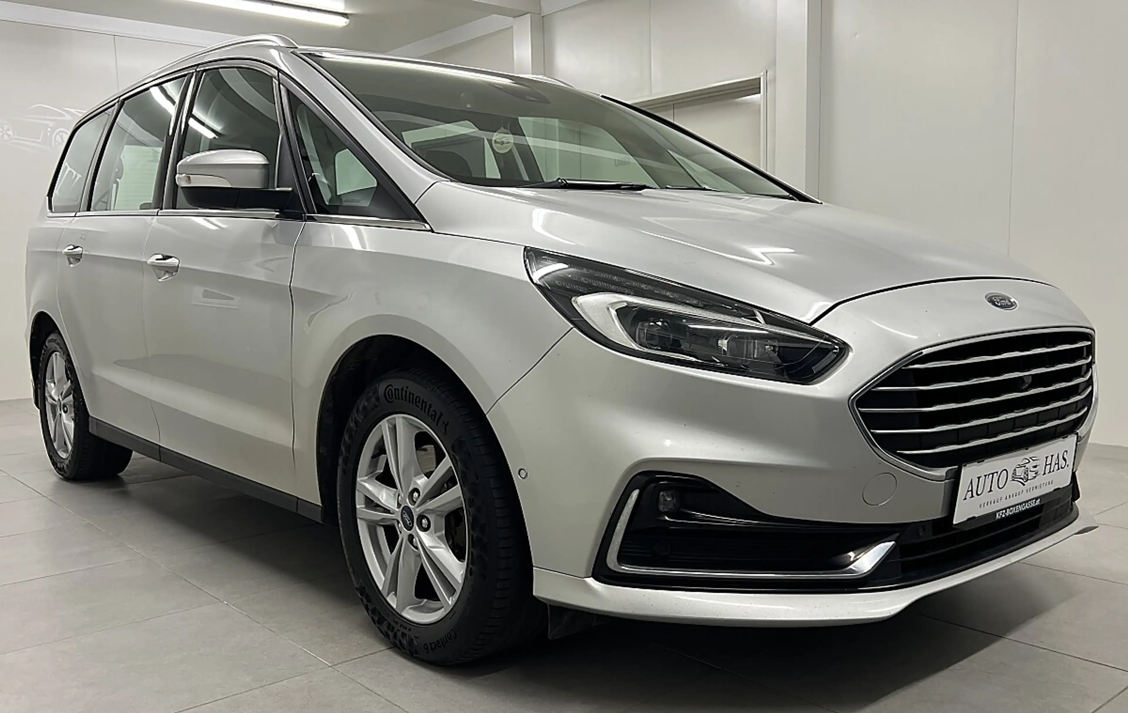 Ford Galaxy 2,0 EcoBlue Titanium *MwSt*Navi*Tempomat* — photo 3