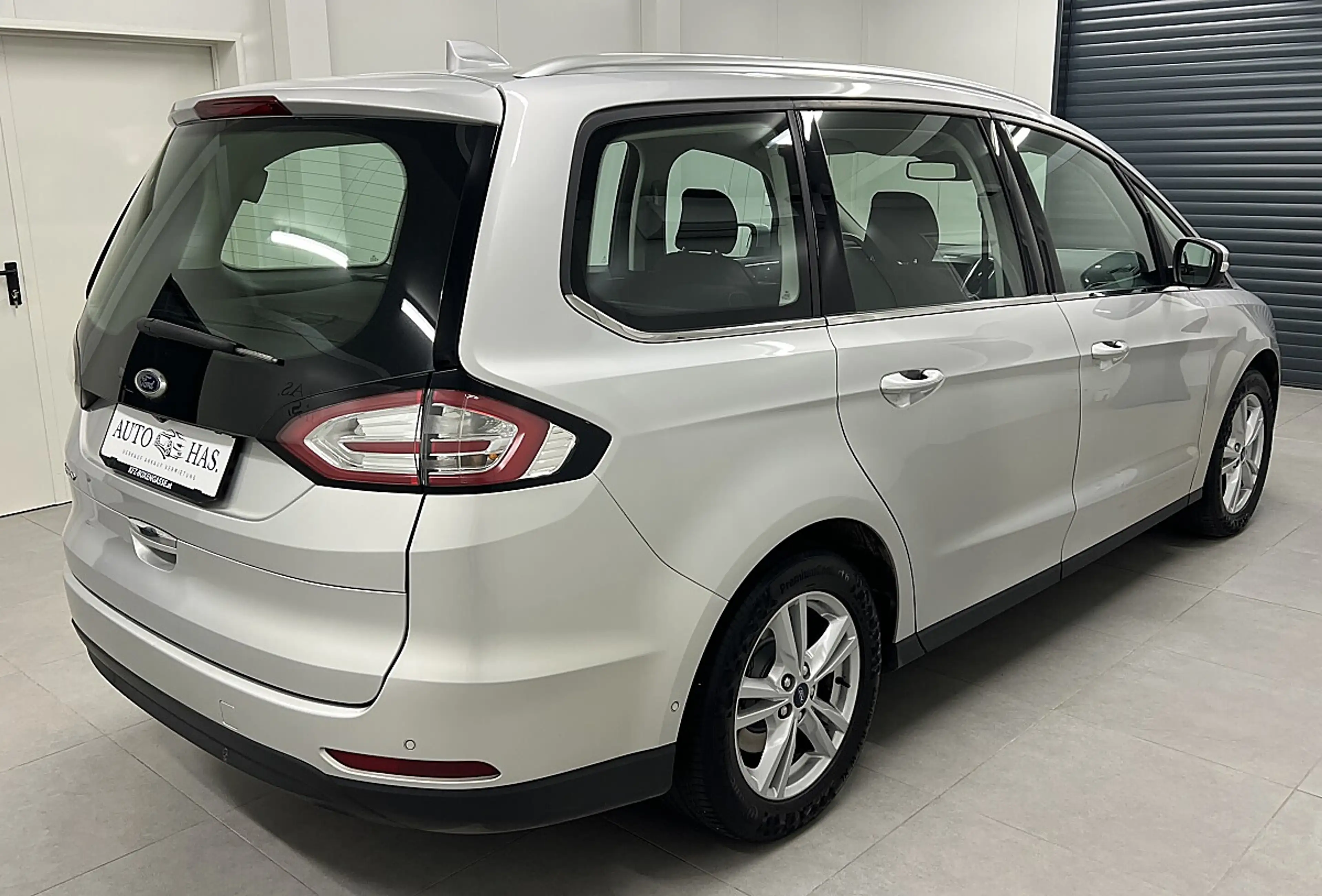 Ford Galaxy 2,0 EcoBlue Titanium *MwSt*Navi*Tempomat* — photo 4