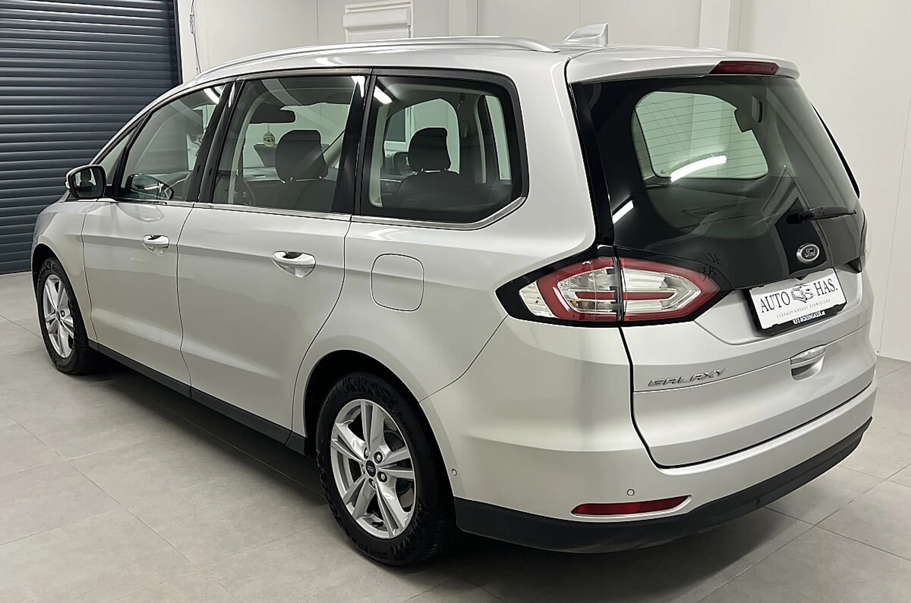 Ford Galaxy 2,0 EcoBlue Titanium *MwSt*Navi*Tempomat* — photo 9