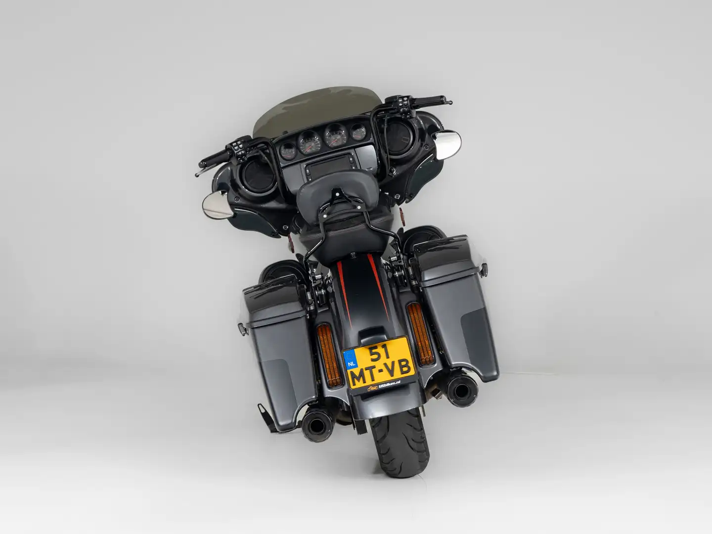 Harley-Davidson Street Glide FLHXSE CVO Noir - 2