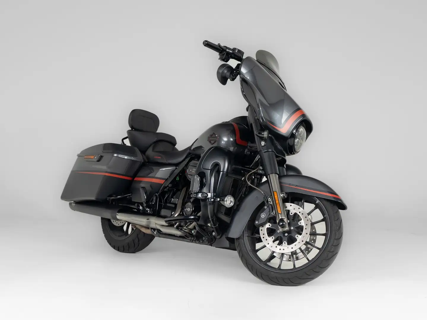 Harley-Davidson Street Glide FLHXSE CVO Noir - 1