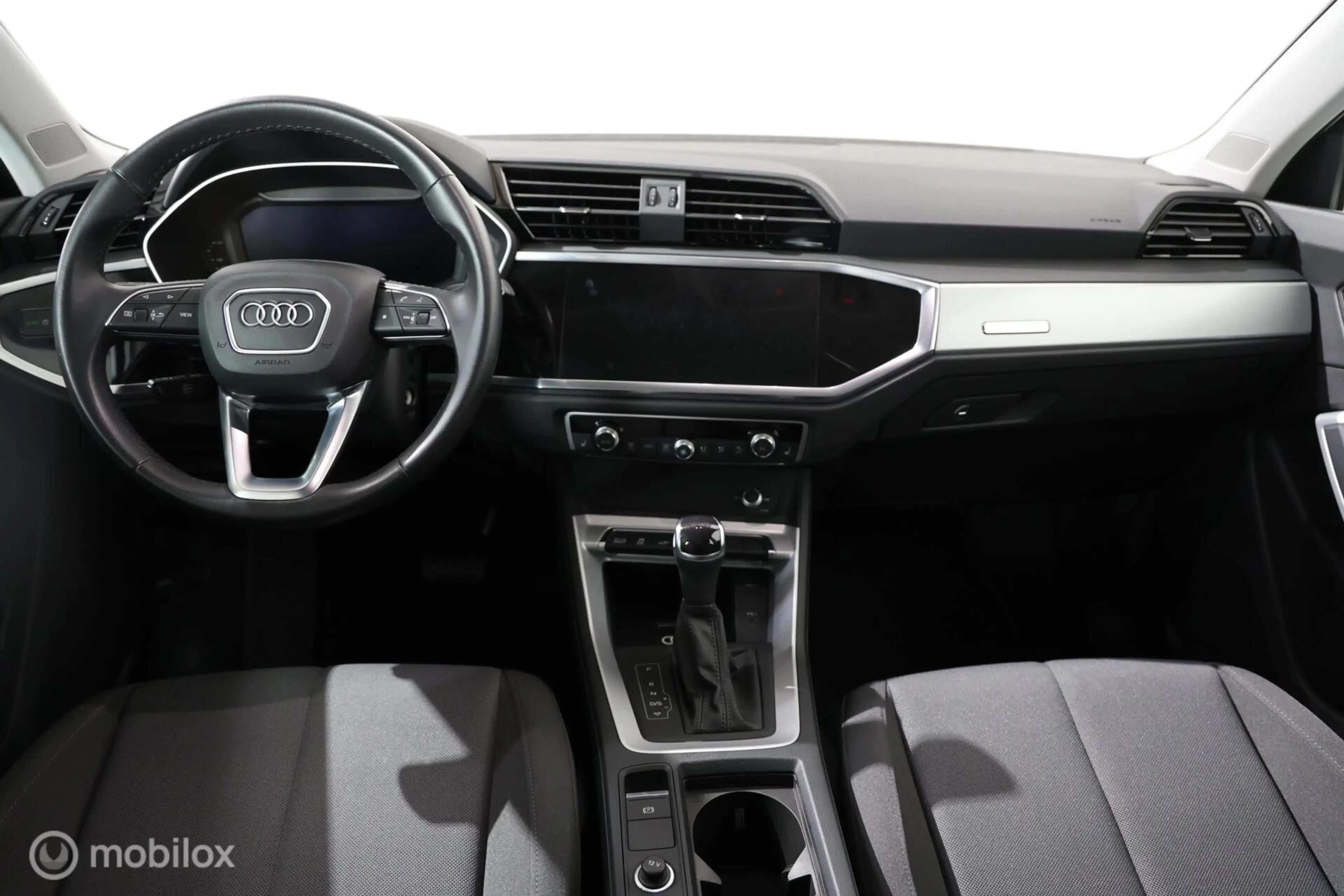 Audi Q3 45 TFSI e Advanced edition - Stoelverwarming - Nav — photo 13
