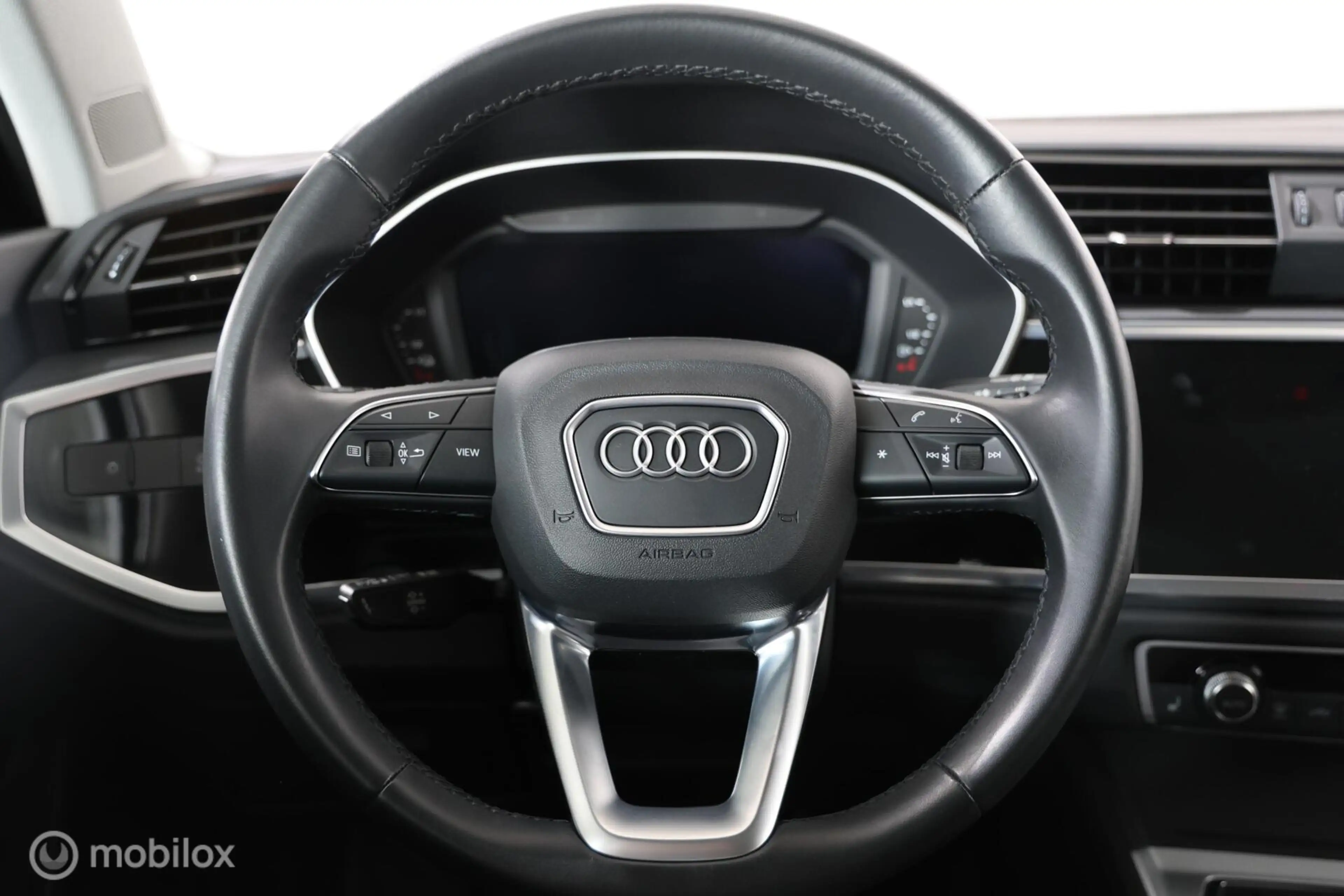 Audi Q3 45 TFSI e Advanced edition - Stoelverwarming - Nav — photo 14