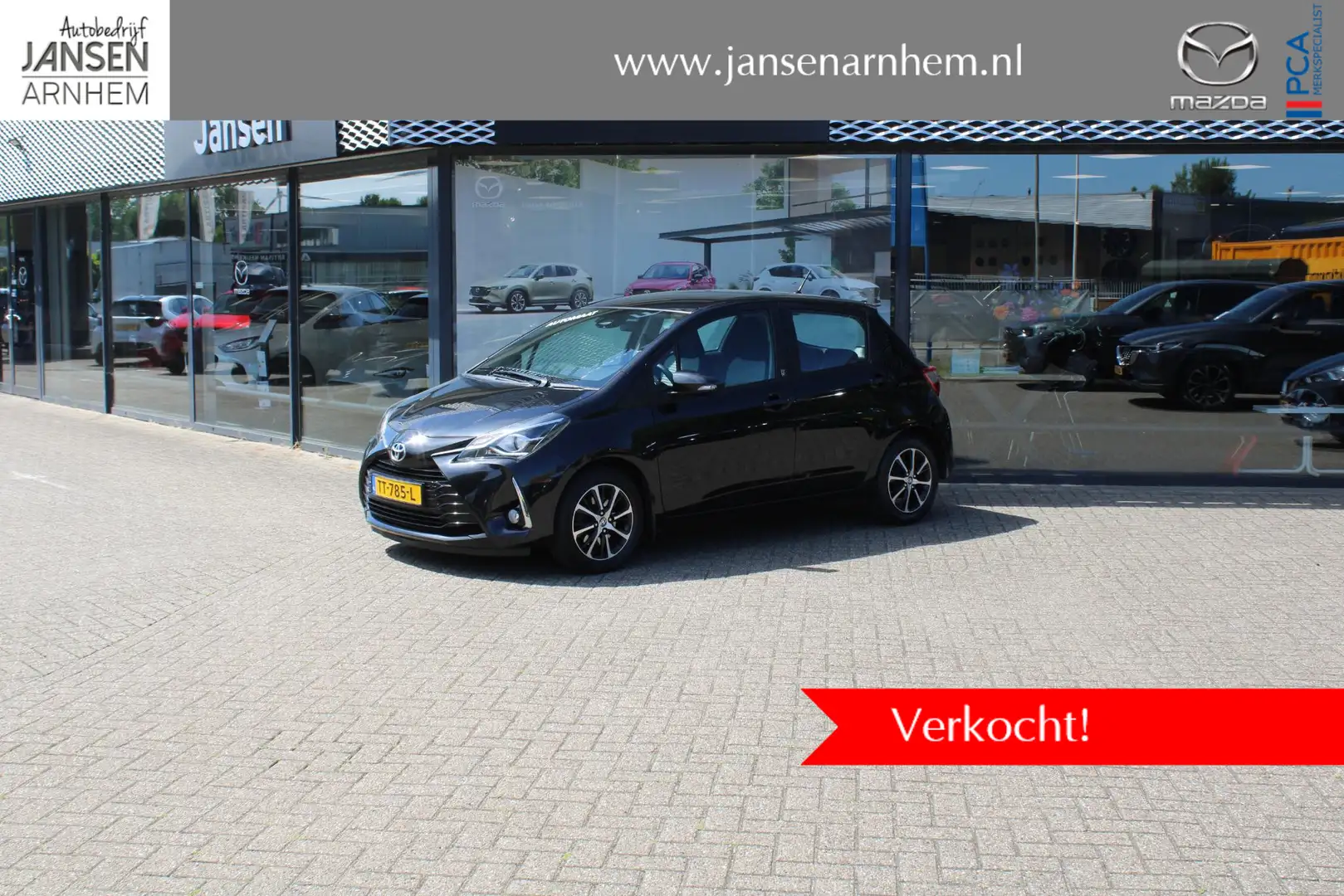 Toyota Yaris 1.5 VVT-i Aspiration Automaat, Trekhaak, All Seaso Nero - 1