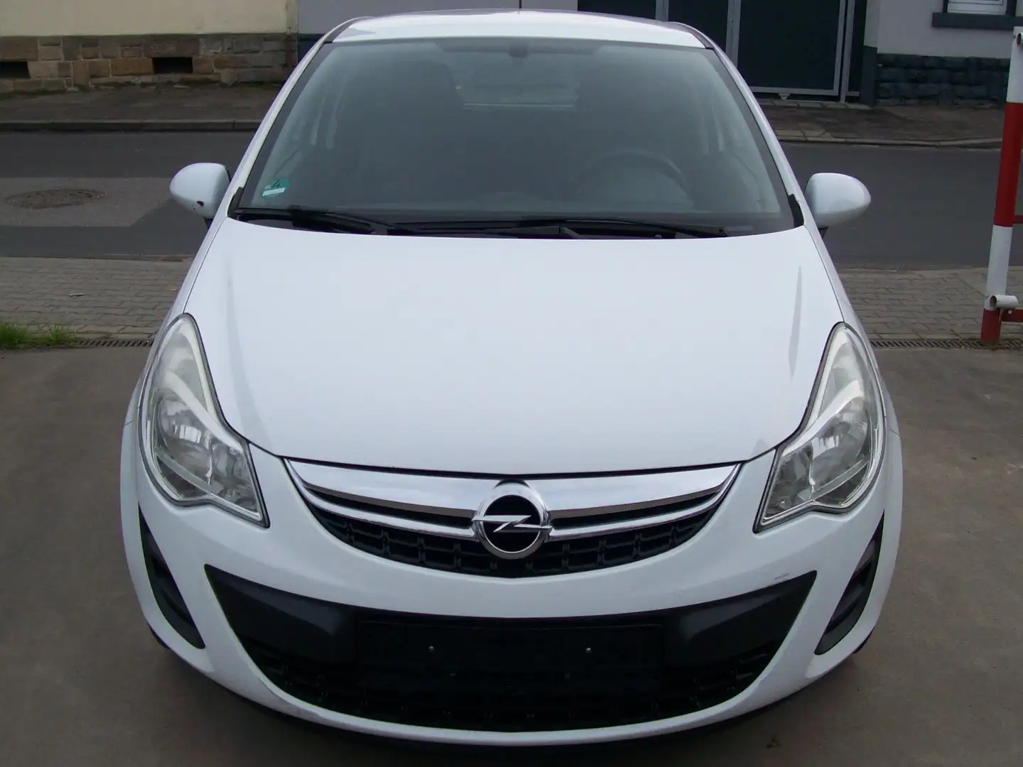 Opel Corsa Edition Wit - 2