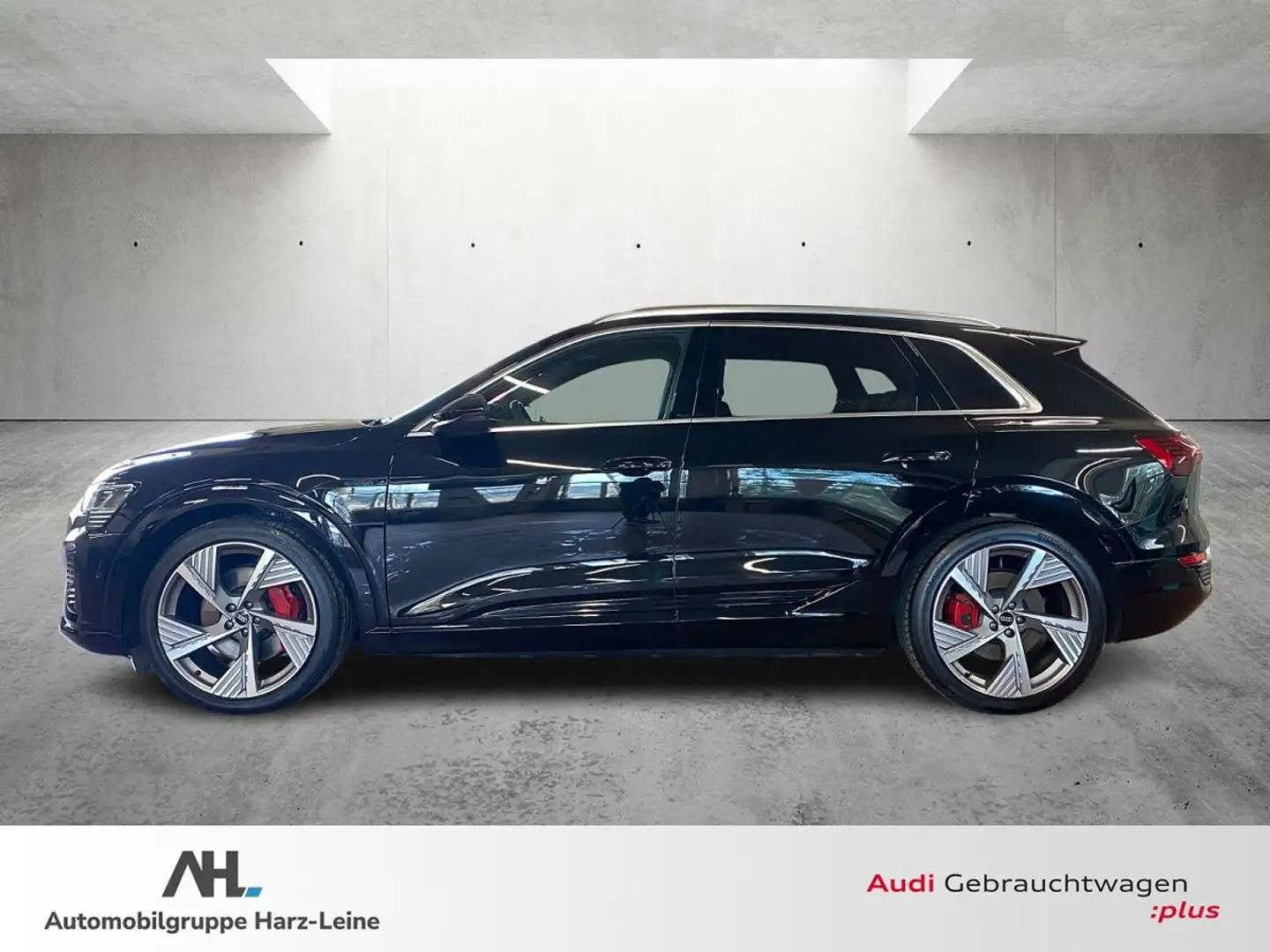 Audi Q8 e-tron 55 S line quattro Matrix ACC HuD Luft AHK Standkli Schwarz - 2