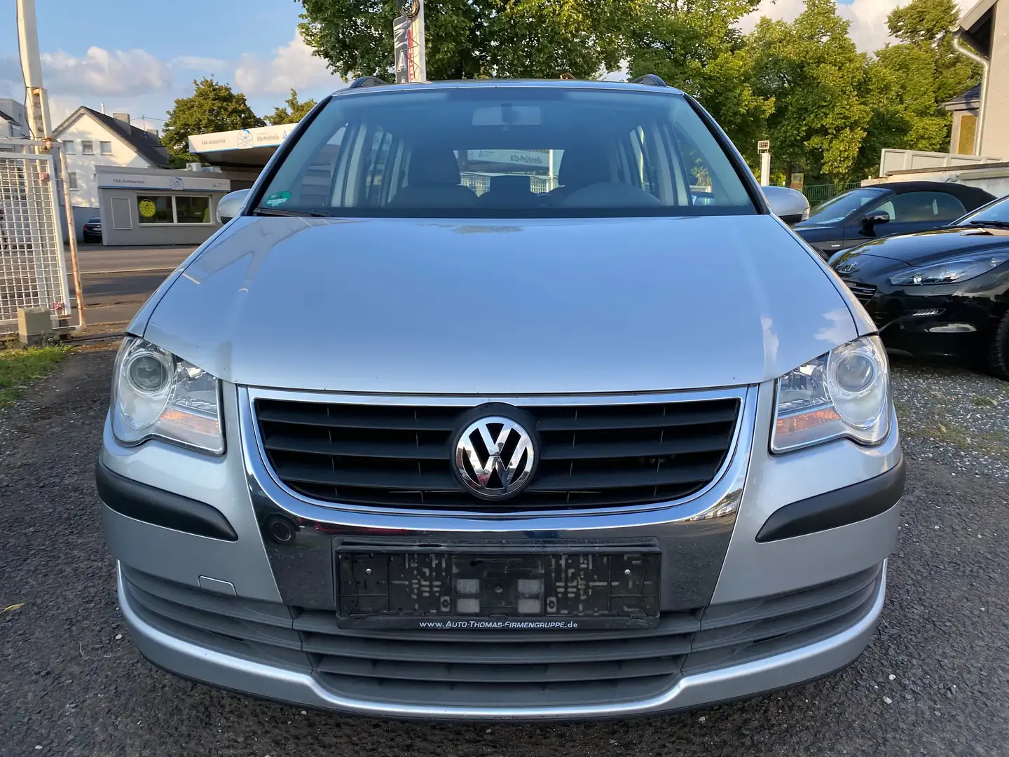 Volkswagen Touran 1,9 TDi Conceptline Navigation Gris - 2