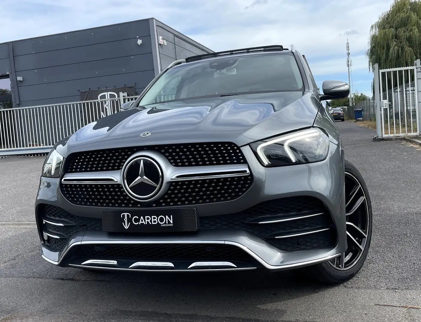 Mercedes-Benz GLE 300 d 4Matic Pack AMG AIRMATIC/PANO/MULTIBEAM/7 PLACES Grau - 1