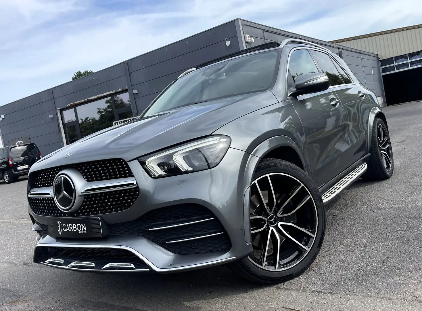 Mercedes-Benz GLE 300 d 4Matic Pack AMG AIRMATIC/PANO/MULTIBEAM/7 PLACES Grau - 2