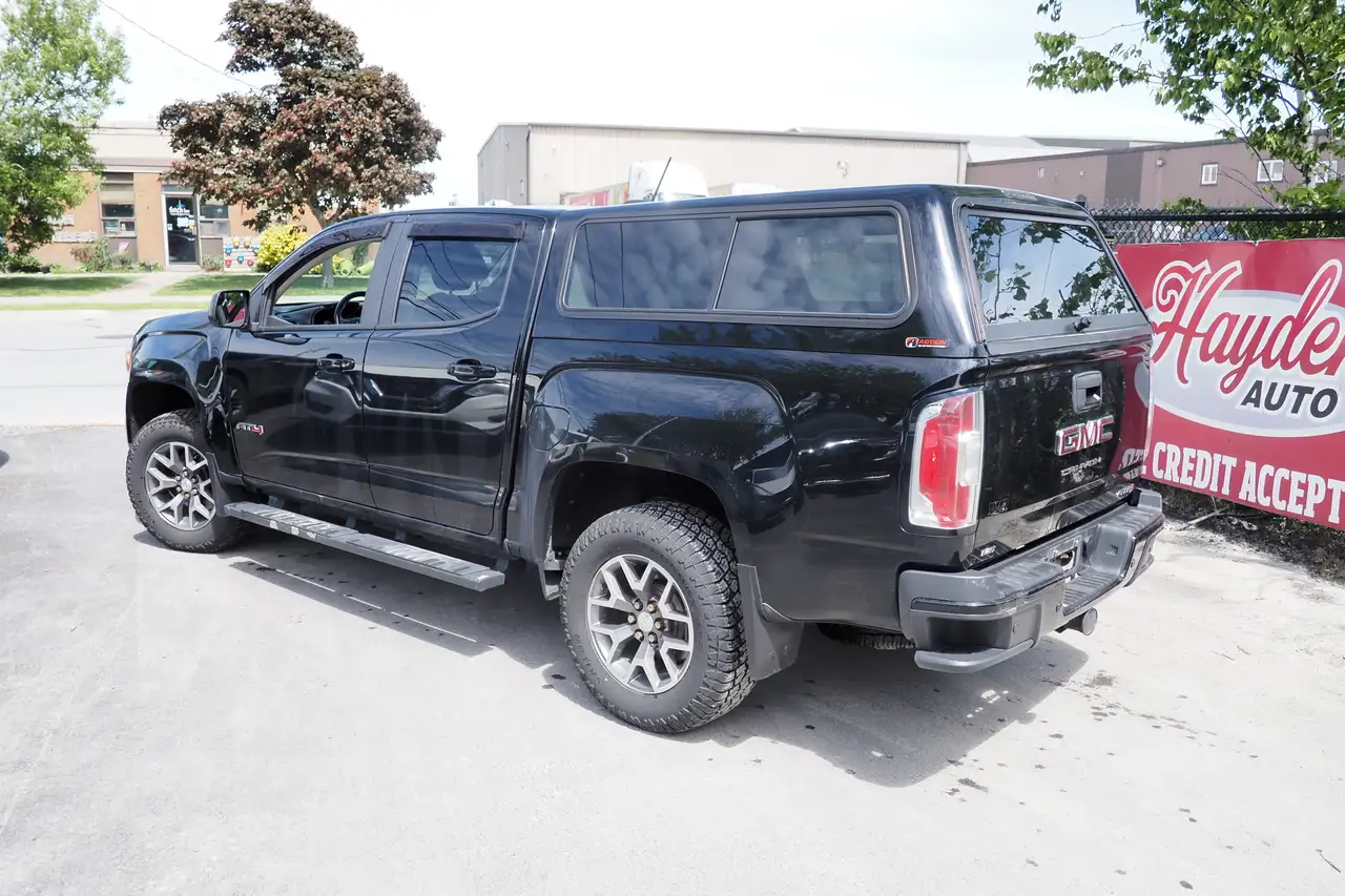 GMC Canyon photo GMC Canyon