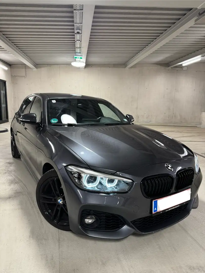 BMW 118 M Sport Aut. Shadow Line Grau - 1