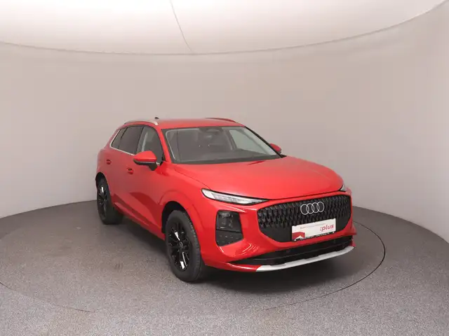 Audi Q3 view 2