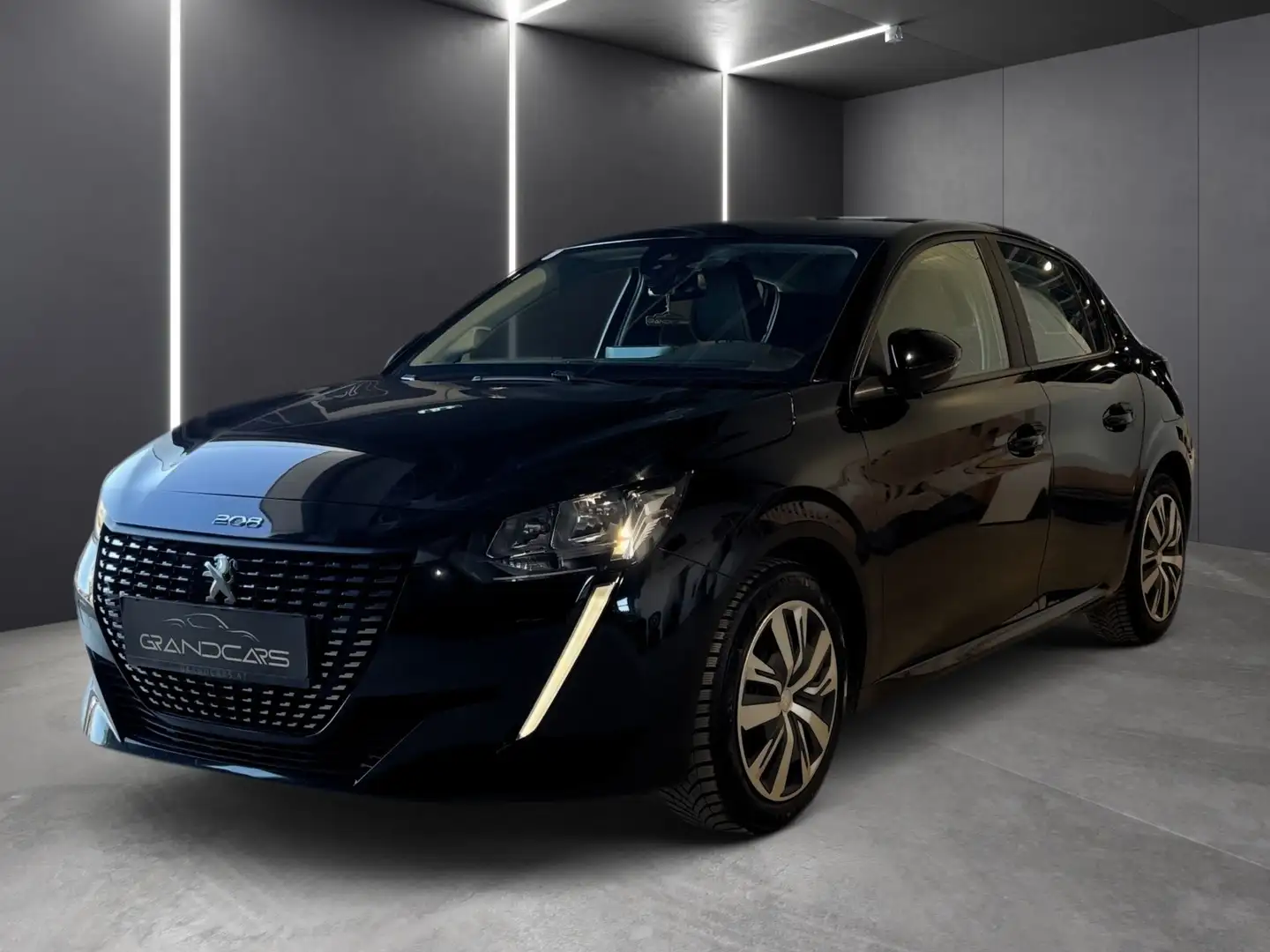 Peugeot 208 1.2 PureTech 75 Active (EURO 6d) Schwarz - 1