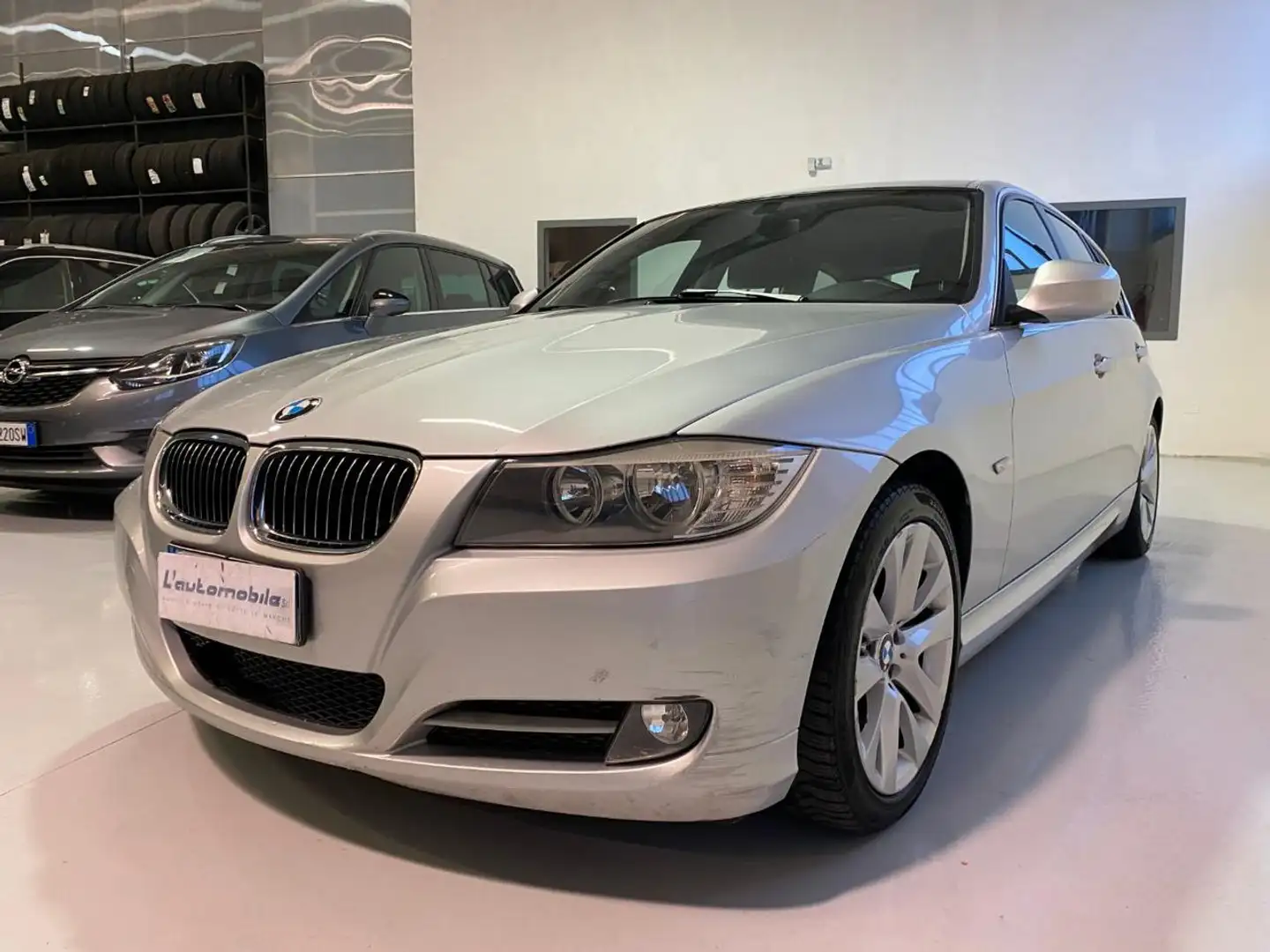 BMW 318 d 2.0 143CV cat Touring Eletta Argento - 2
