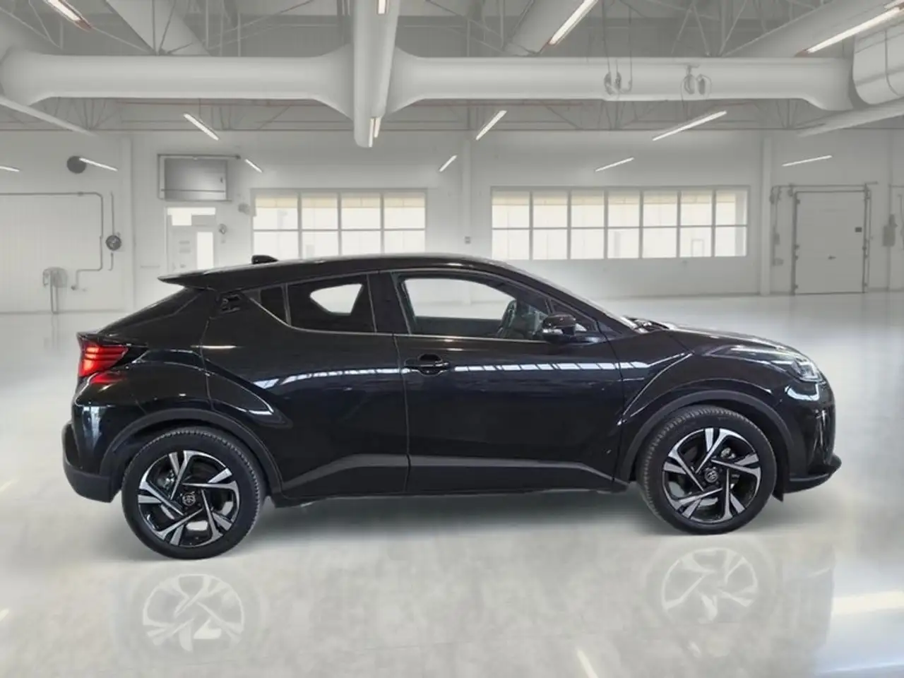 Toyota C-HR 2.0H 152 CV E-CVT MOREBUSINESS SUV, миниатюра 3
