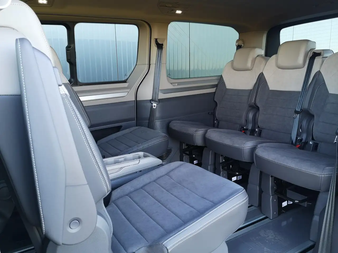 Volkswagen T7 Multivan 2026 — фото 10