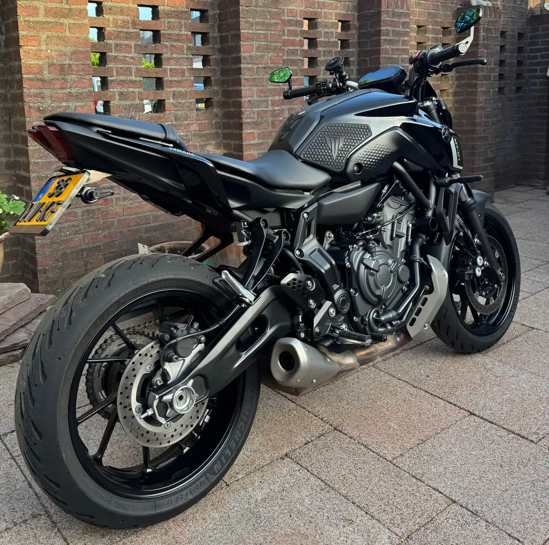 Yamaha MT-07 Schwarz - 2