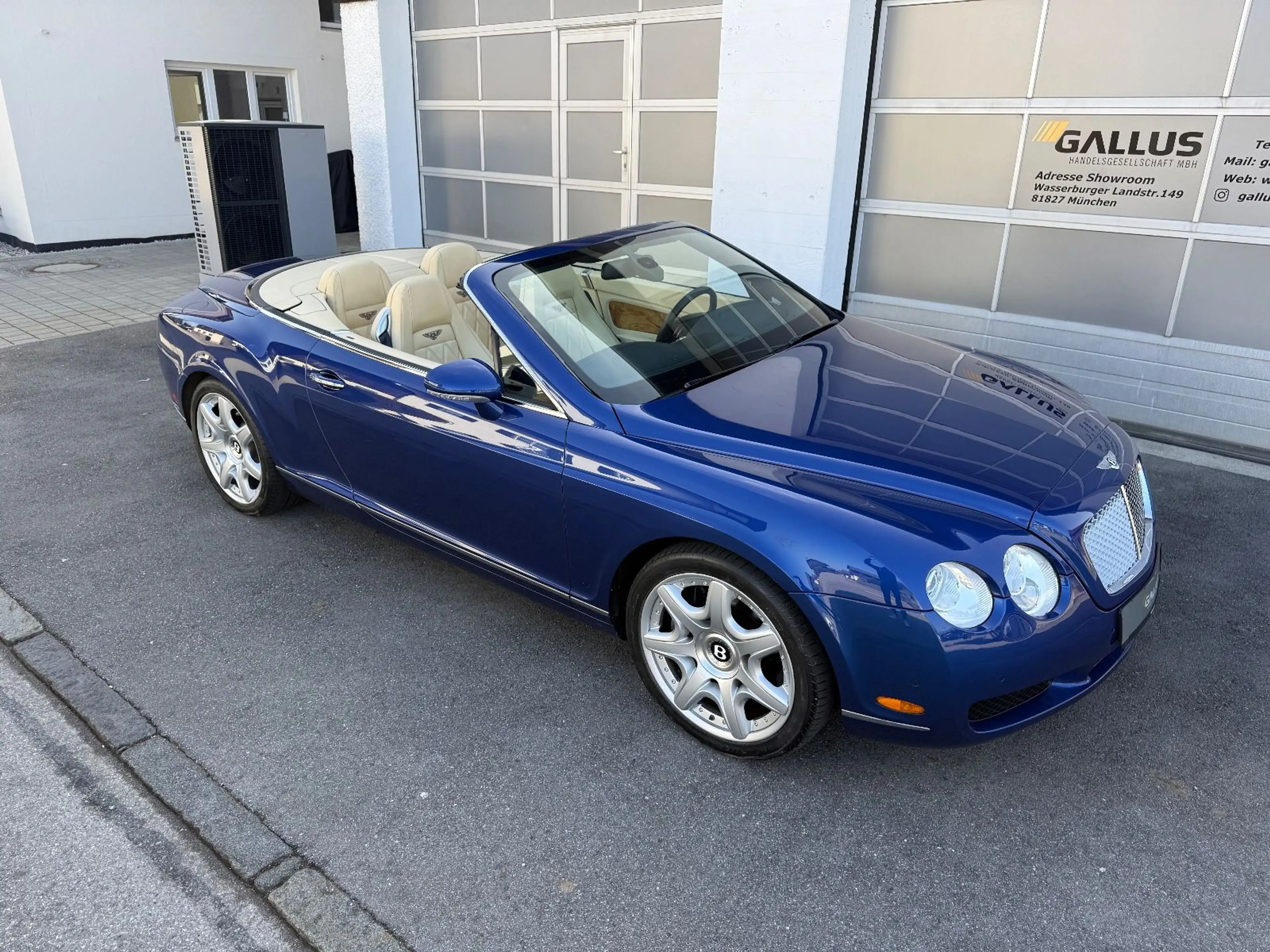 Bentley Continental GTC Mulliner — photo 3