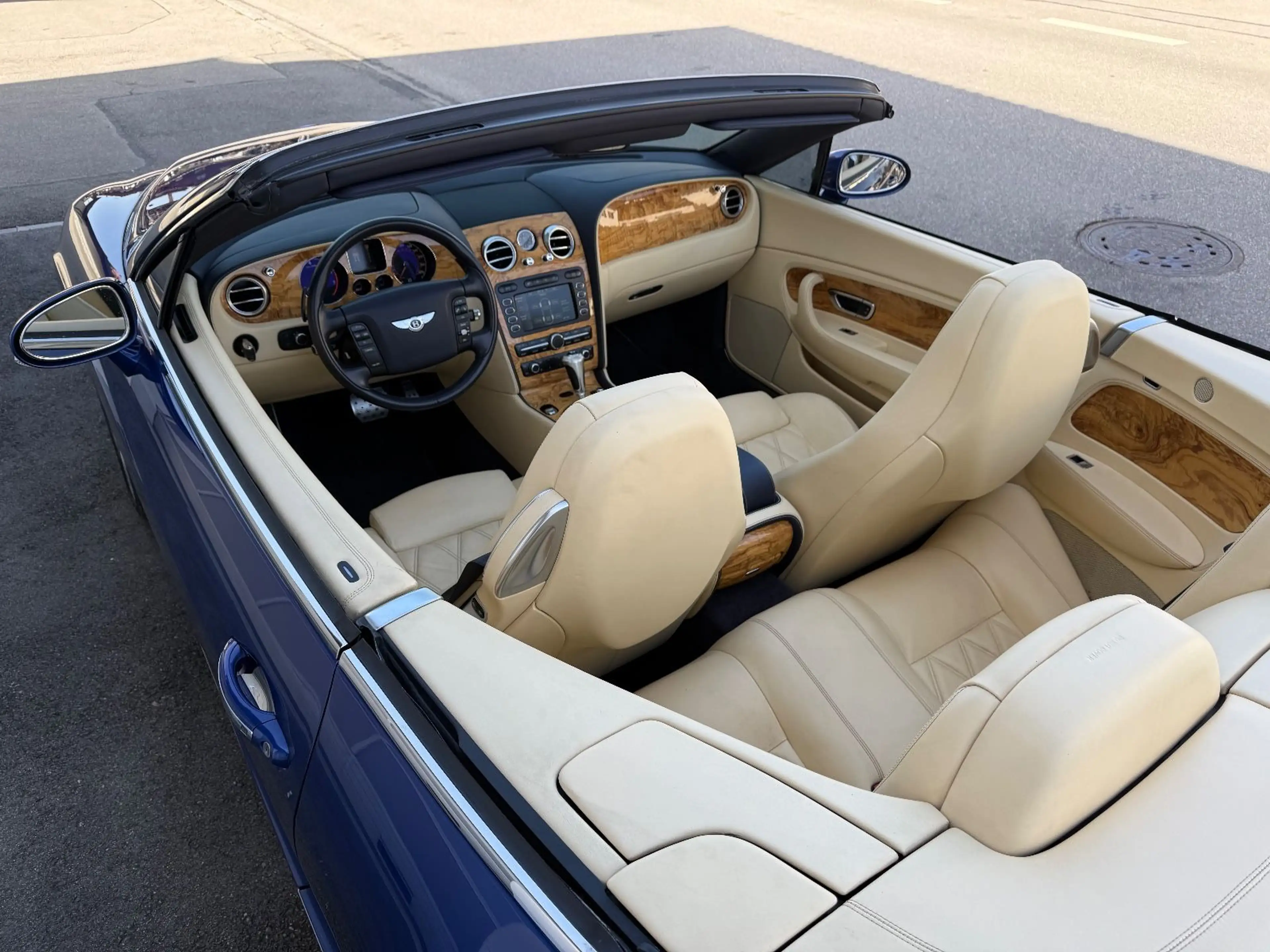 Bentley Continental GTC Mulliner — photo 6