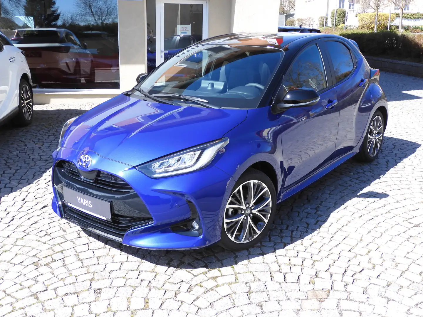Toyota Yaris 1,5 VVT-i Hybrid Style Blau - 2
