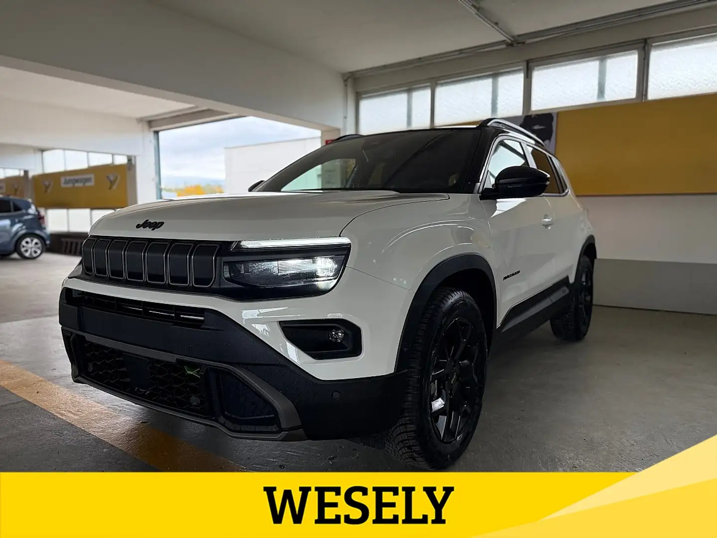 Jeep Avenger 1.2 T3 e-Hybrid 4xe Overland e-DCT6 Weiß - 1