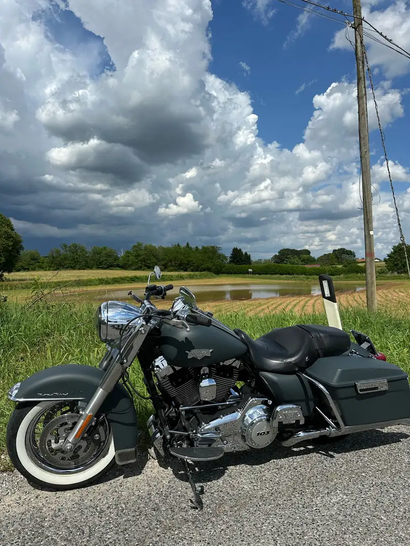 Harley-Davidson Road King perfetta, con parabrezza e sissybar - 1