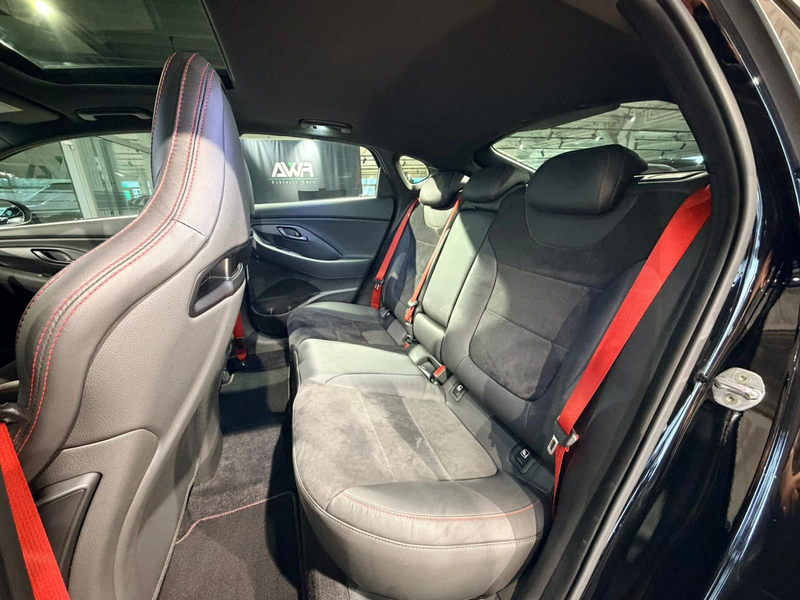Hyundai i30 Fastback Drive-N NR 246/800 SCHALE*PANO*DCT* — photo 12