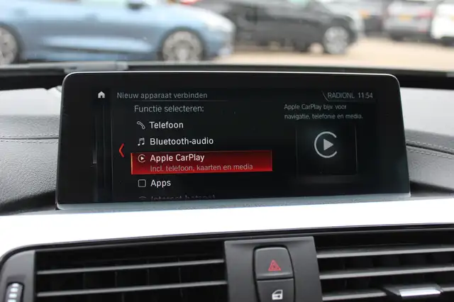 BMW 3 Series view 22