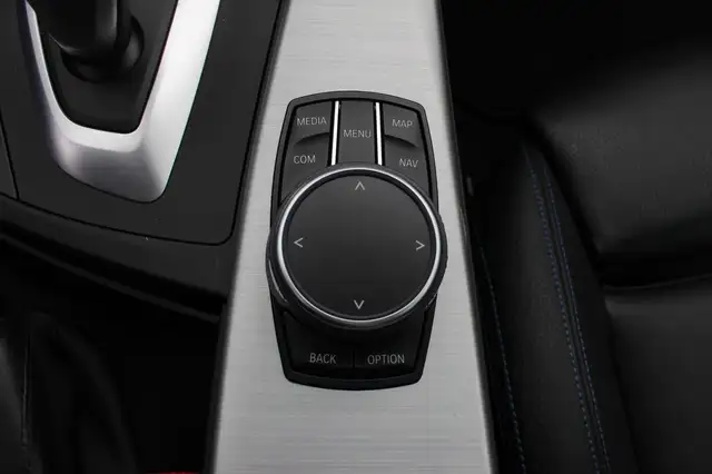 BMW 3 Series view 30