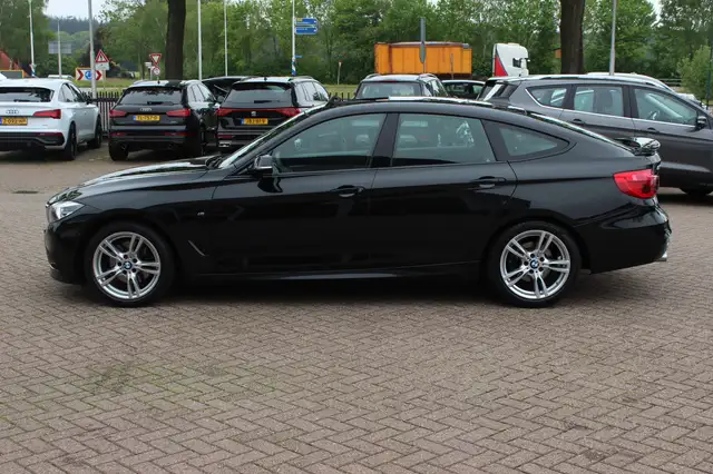BMW 3 Series view 7