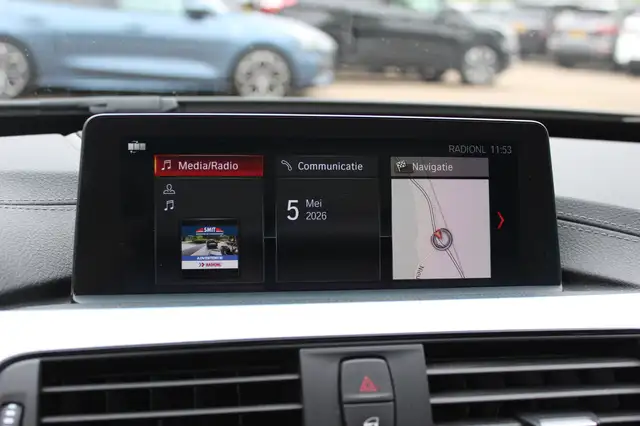 BMW 3 Series view 23