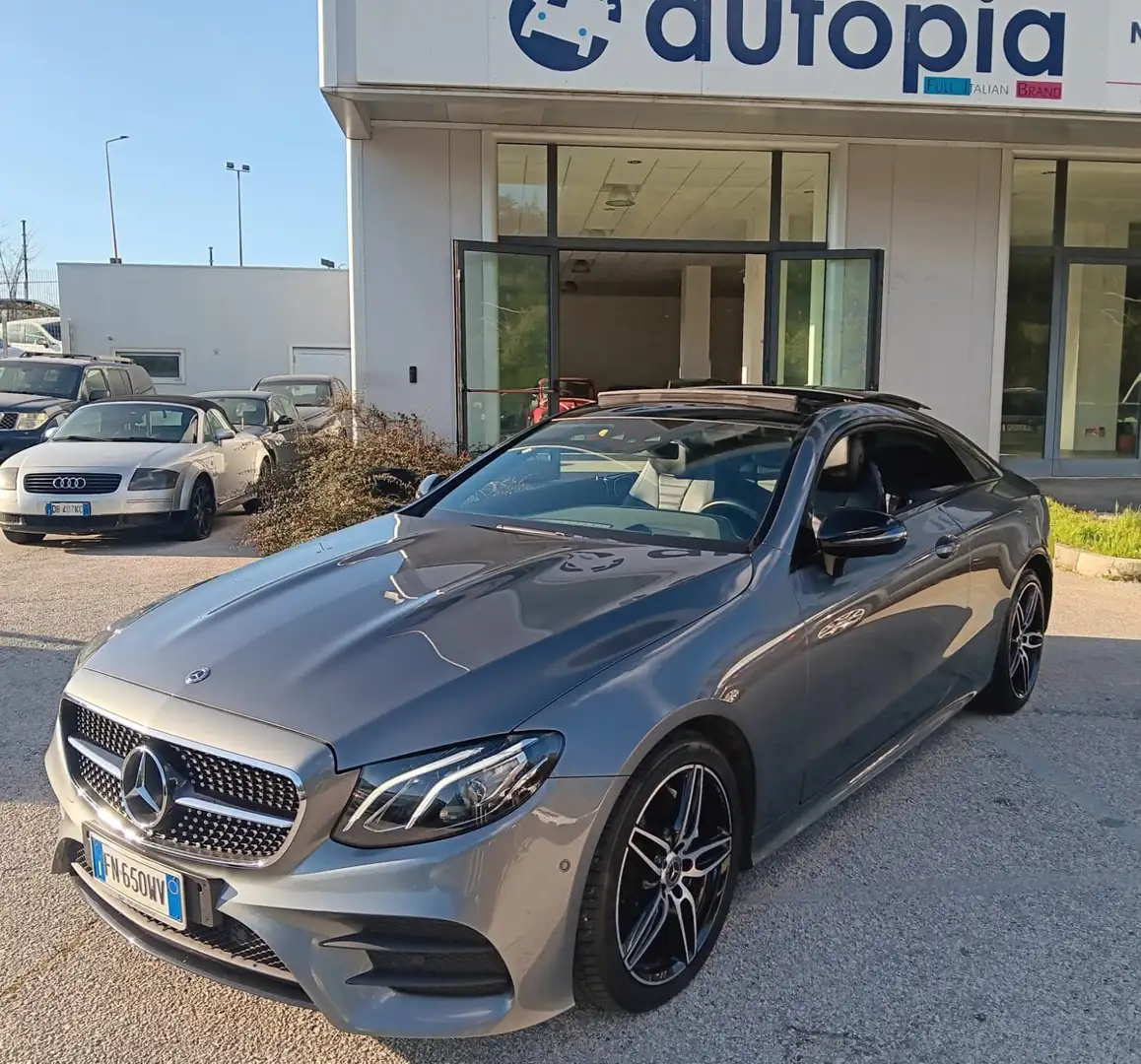 Mercedes-Benz E 220 d Coupè auto 4matic premium plus Grau - 1