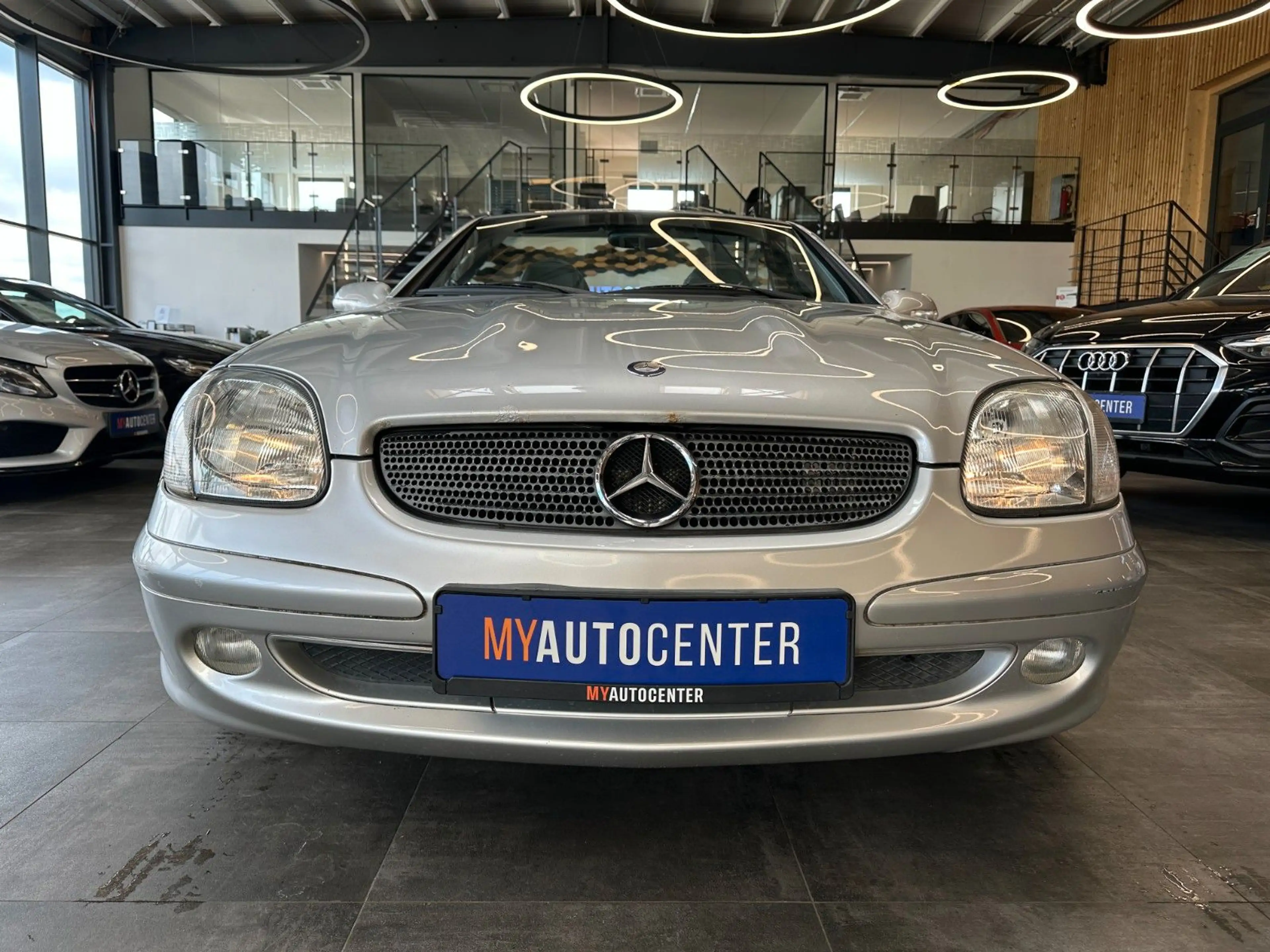 Mercedes-Benz SLK 230 Kompressor ""1.HAND*KLIMA*LEDER*SZHZ* — photo 2
