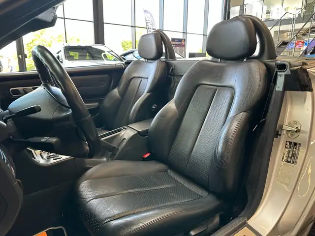 Mercedes-Benz 230 view 13