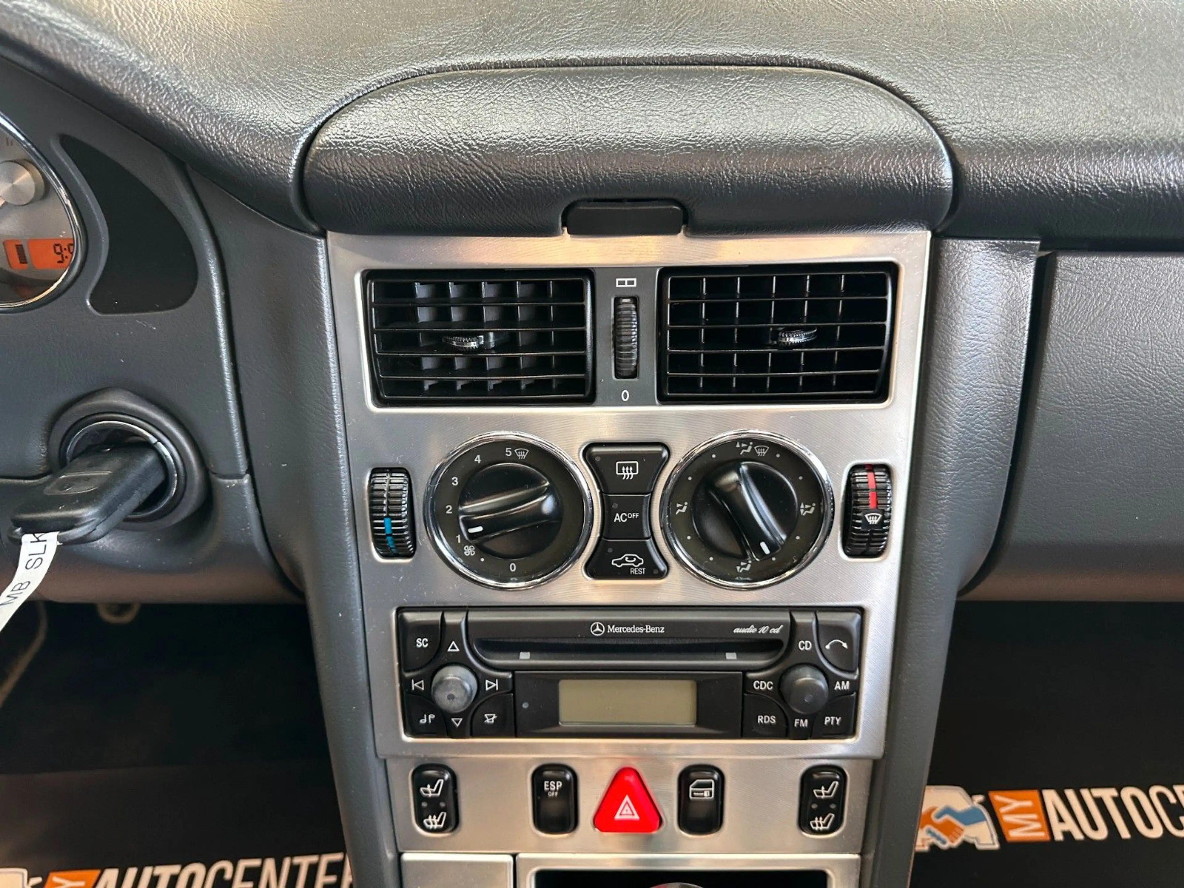 Mercedes-Benz SLK 230 Kompressor ""1.HAND*KLIMA*LEDER*SZHZ* — photo 12