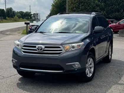 Gray 2013 Toyota Highlander SUV / Crossover All-Wheel Drive 5-Speed Automatic