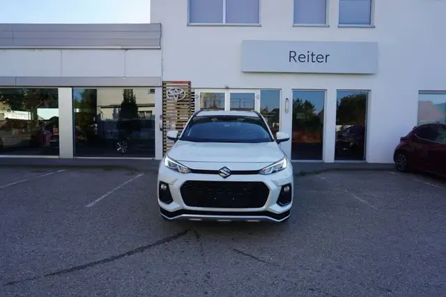 Suzuki Across 2.5 Plug-in Hybrid Flash E-Four