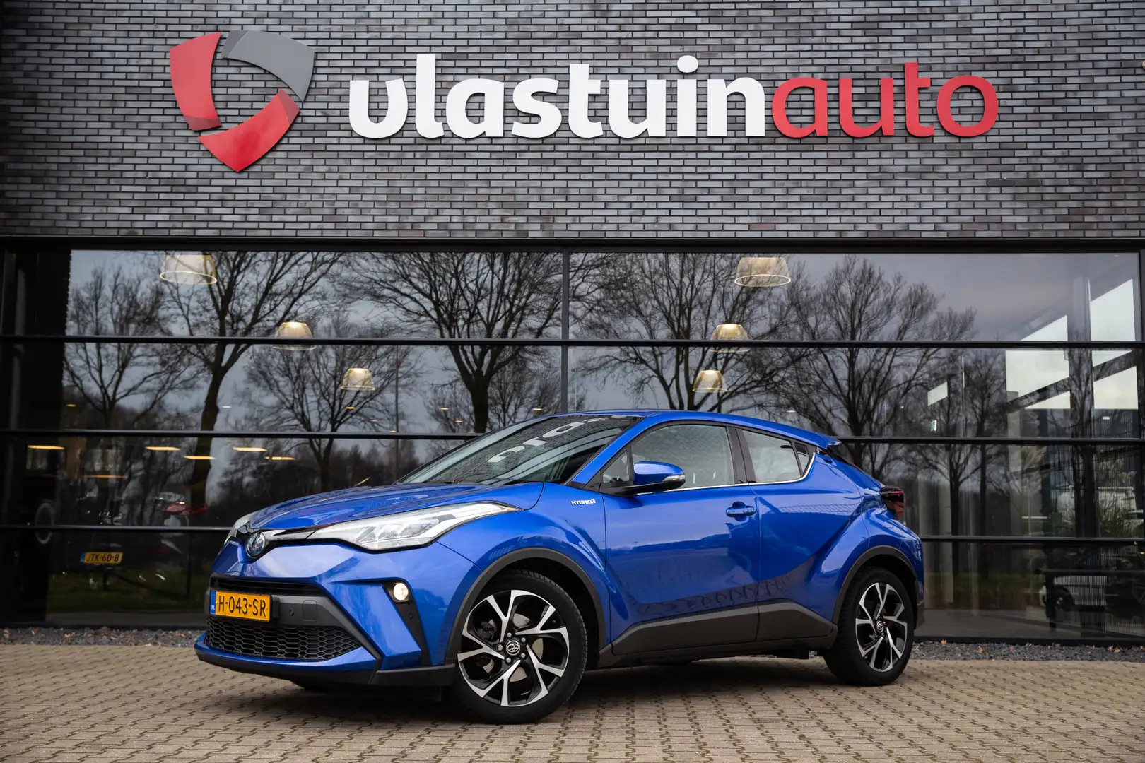 Toyota C-HR 1.8 Hybrid Dynamic Bleu - 1