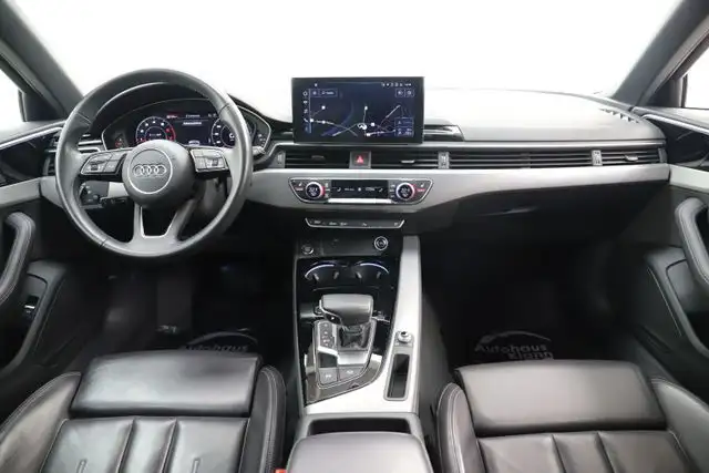 Audi A4 view 14